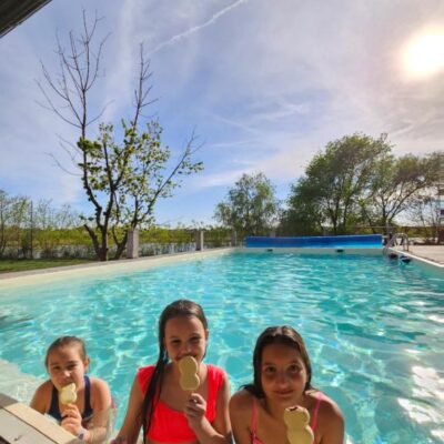 544620220